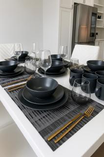 Brand New 4 bedroom Villa by Hamilton Airport! - 8