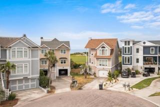 Spacious and Stylish 4-Bed, 45-Bath Home with Stunning Golf Views - 6