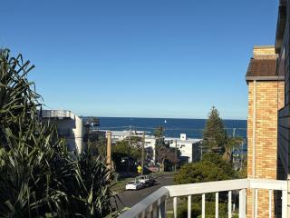 White Opal Unit 4 - Caloundra - 0