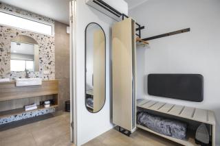 Nightcap at Queens Beach Hotel - 1