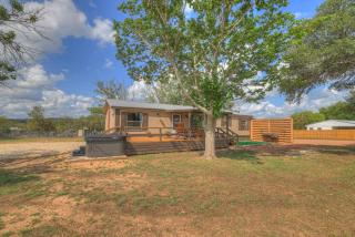 Sage: Peaceful Hill Country Retreat with Hot-Tub! - Fredericksburg - 7