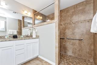 Latitude Adjustment - PRIVATE POOL/ELEVATOR! - 3