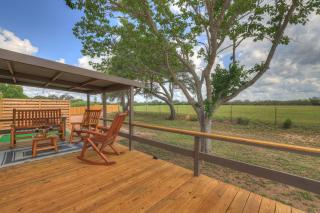 Sage: Peaceful Hill Country Retreat with Hot-Tub! - Fredericksburg - 1