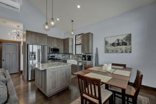 West End Nest with Hot Tub! - Fredericksburg - 1
