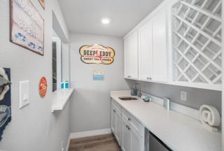Aqua Dreams - Pet Friendly! Heated Private Pool! - Padre Island - 3
