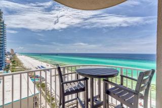 Sea Turtle Retreat! 3BR Beachfront Condo with Stunning Gulf Views Sleeps 8 - Panama City Beach - 8