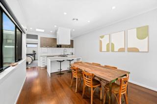 Elegant Townhouse in Coburg North with parking - Melbourne - 7