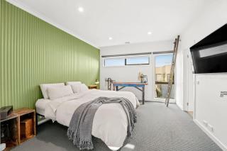 Elegant Townhouse in Coburg North with parking - Melbourne - 6