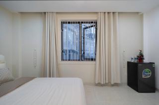 Modern-Cozy home -Super center- máy chiếu Netflix - Hanoi - 3