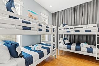 Beach House – Spacious 4BR Retreat with Gulf Views & Observation Deck! - 9