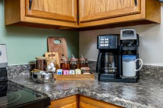 Super Cute! Hot Tub, Fully Stocked, Great Location - Glade - 6