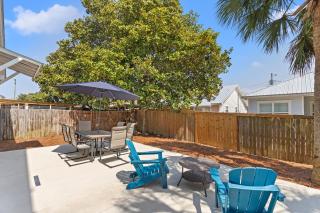 Beach House – Spacious 4BR Retreat with Gulf Views & Observation Deck! - Panama City Beach - 2