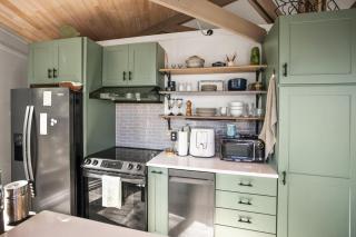 Charming 2-Bed, 2-Bath Home, Resort Access and Golf Cart Included! - Fripp Island - 5