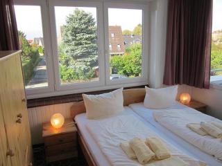 Apartment by Sylt's Stunning North Sea Beaches, cleaning included - Westerland - 3