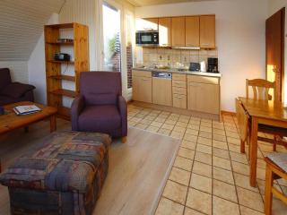 Apartment by Sylt's Stunning North Sea Beaches, cleaning included - Westerland - 8