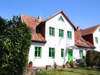 Apartment in Breege near Baltic Sea Beach, cleaning included - Breege - 0