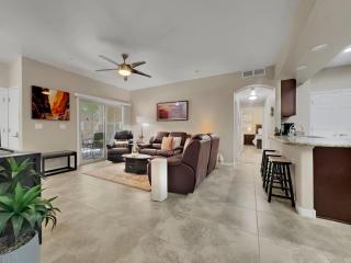 Ground Floor 2 BDR with Garage! Heated Comm Pool! - 7