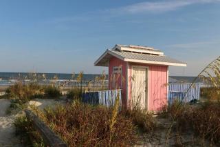 Newly Renovated Sunsuite! Centrally Located with Resort Access! - Fripp Island - 2