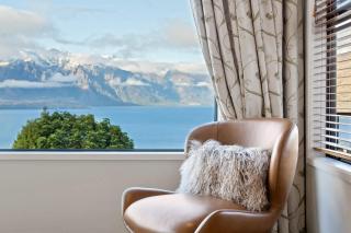 Elevated Elegance in Fernhill - Queenstown - 0
