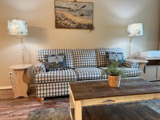 Oceanside Beach Condos - Oceanside - 8