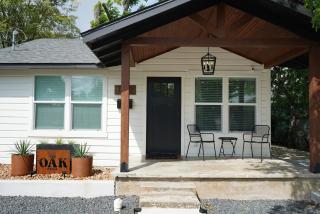 Oak and Agave House - Downtown New Braunfels Retreat - New Braunfels - 0