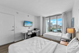 Water View Building With Pool - 5-Min Walk To The Beach - Cozy Studios - 8