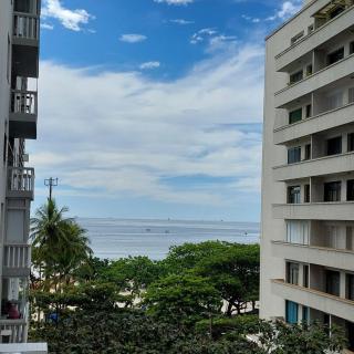 Apartamento inteiro com 4 dormitórios na Praia das Pitangueiras, Guarujá - Guarujá - 0