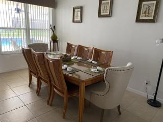 Hampton Lakes Villa - 6