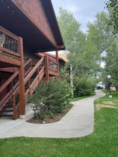 3BR Mountain Condo Pet Friendly - 4