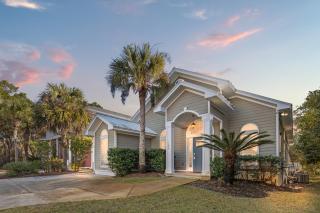Sugar Sand Retreat – 3-Bed, 2-Bath Beach Getaway with Private Pool, Sleeps 8! - Santa Rosa Beach - 2
