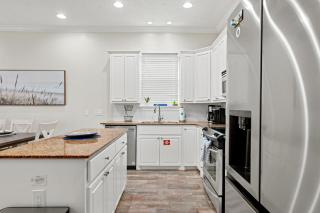 Escape to Sand Dollar Holler: Coastal Retreat, 3 Beds, 25 Baths, Sleeps 10! - 1