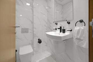 BLVD Boutique Style Apartment Gym Pool Balcony JVC - 8