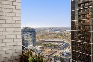 Chic 2-Bed Apartment with Balcony in Southbank - Melbourne - 6
