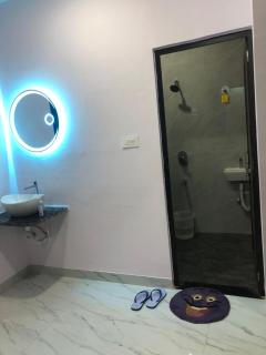Garden view homestay fully furnished new - Jabalpur - 7