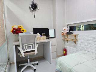 Halla Livingtel - 9