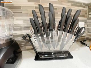 WOW 5BR Sleeps 14 Round Rock for Large Team Events - 4