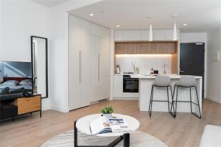 2BR Family Home next to SkyBus with Pool Sauna Gym - Melbourne - 8