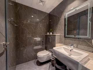 113 Designer Stay High-End Finishes Pool & Gym With Flamingo Livings - 6