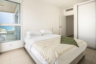 Netanya Seaside High-Rise Apartment with Mamad by Sea N Rent - Netanya - 7