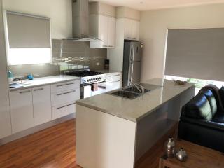 Lbarza Stylish 3BR Central Serviced Apartment - 7