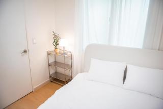 New open sale Haebangchon stay Itaewon Myeongdong Hongdae Insadong Gyeongbokgung palace - Seul - 3