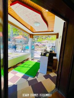 Neelum City Hotel - Chitra - 2