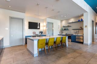 Daytona 2BR w Parking – Family Pet Friendly - Daytona Beach - 2