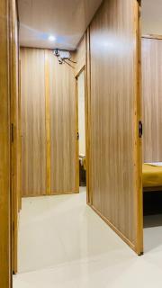 Royal Cabin Stay - Mumbai - 2