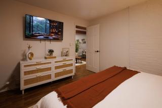 Modern Designer Unit in Dumbo NYC - Brooklyn - 4