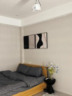 Gloom Room - Amoureux Homestay - Hanoi - 2