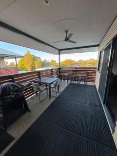 Modern 2 Bedroom Apartment Karratha - Karratha - 2