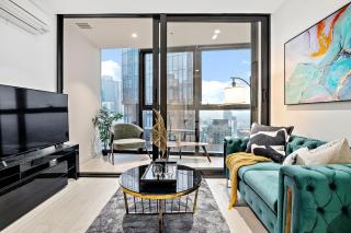 Lavish 2-Bedroom City Apartment with Pool, Sauna, Gym - Melbourne - 0