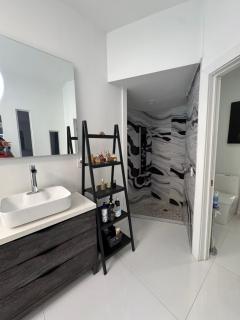 The Monochrome Villa - Fort Lauderdale - 1