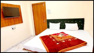 HOTEL White S - STAY Near Shri Mahakaleshwar Jyotirlinga Temple - Free Wifi & Free Parking - Fully Air Conditioned And Spacious Room - Excellent Service Recommended - Ujjain - 5